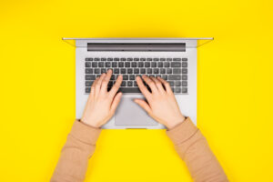 Top 5 joburi care cer competențe digitale și cum te pregătești pentru ele